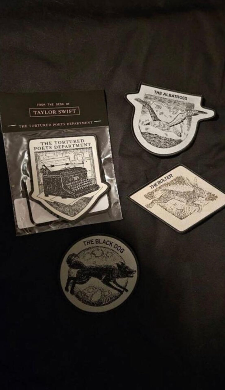 Taylor Swift
TTPD jacket and patches set 2XL